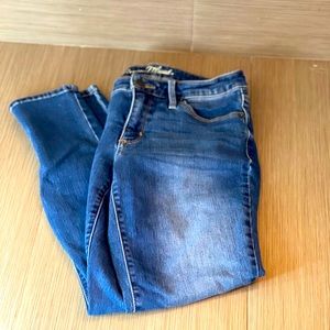 Target Jeans, Size 4, Skinny (Slightly Worn)